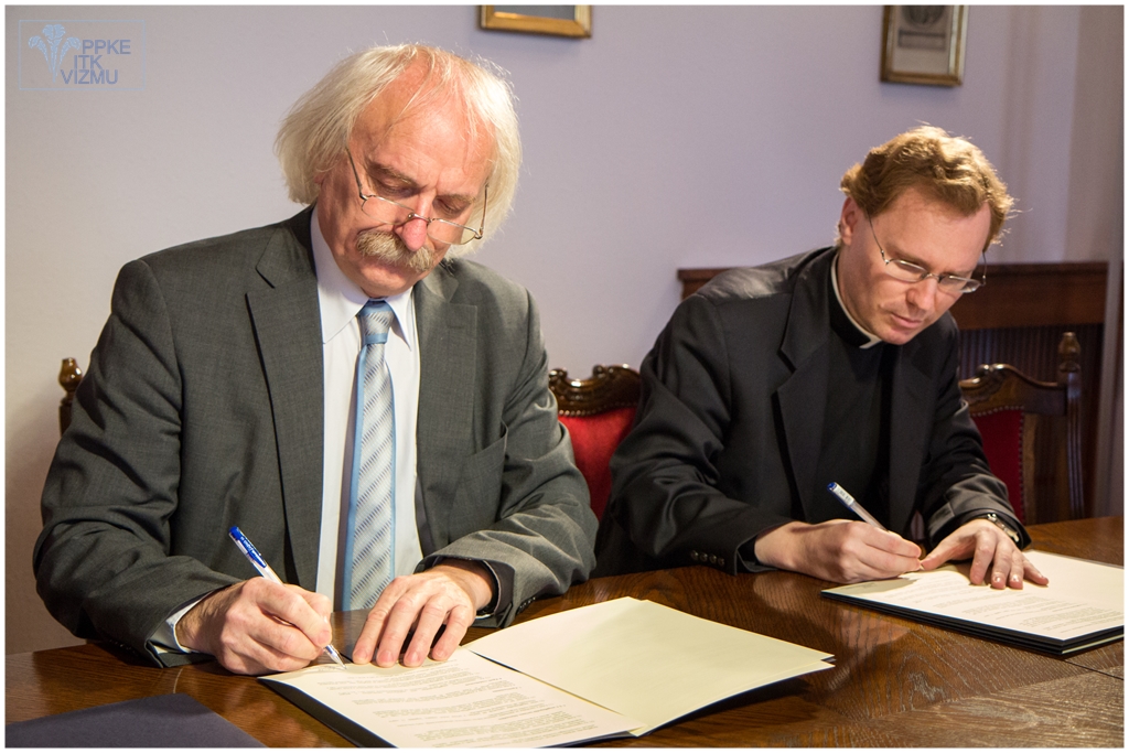 Együttműködési megállapodás a Pázmány Péter Katolikus Egyetem és Magyar Tudományos Akadémia Bölcsészettudományi Kutatóközpontja között
