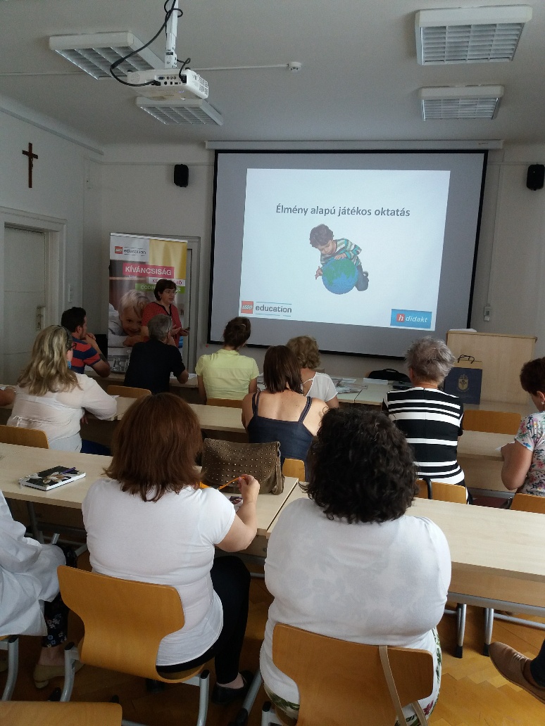 Szakirányú továbbképzések délutánja