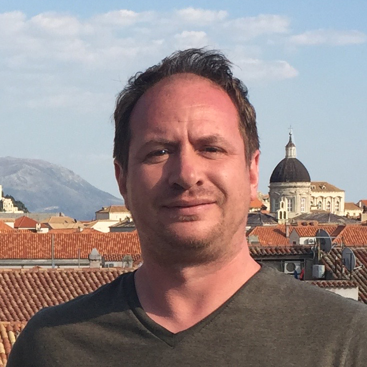 Karunkon tanít az UCLA oktatója