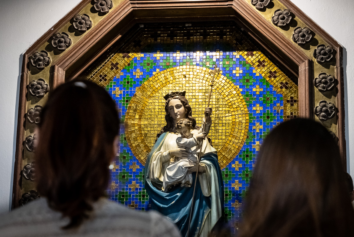 Mária-szobrot avatott a Pázmány BTK