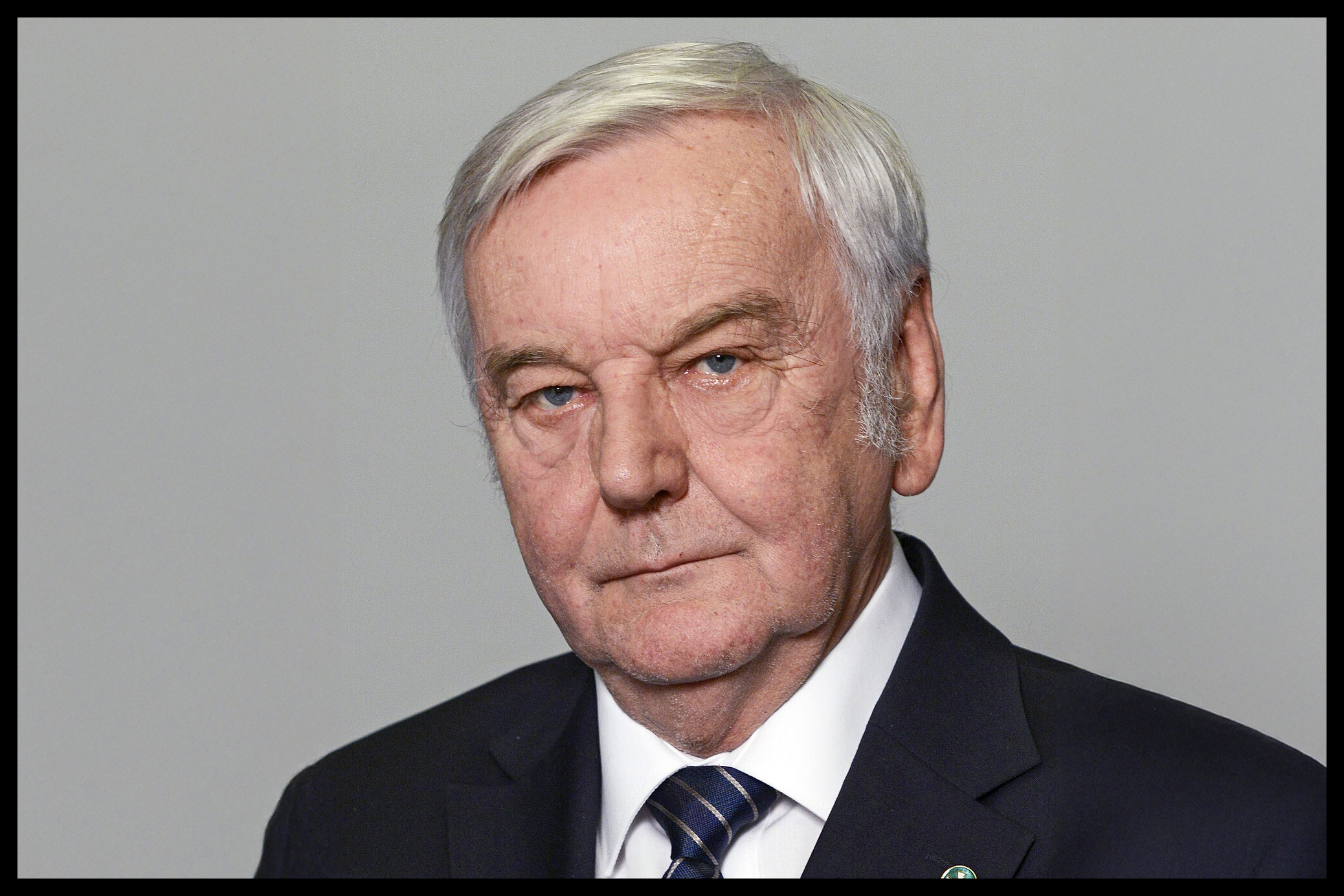 Elhunyt M. Kiss Sándor
