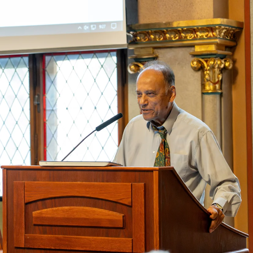 A természet közgazdásza: díszdoktorrá avatták Sir Partha Dasguptát