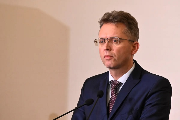 Hankó Balázs állami kitüntetéseket és művészeti díjakat adott át a Pesti Vigadóban