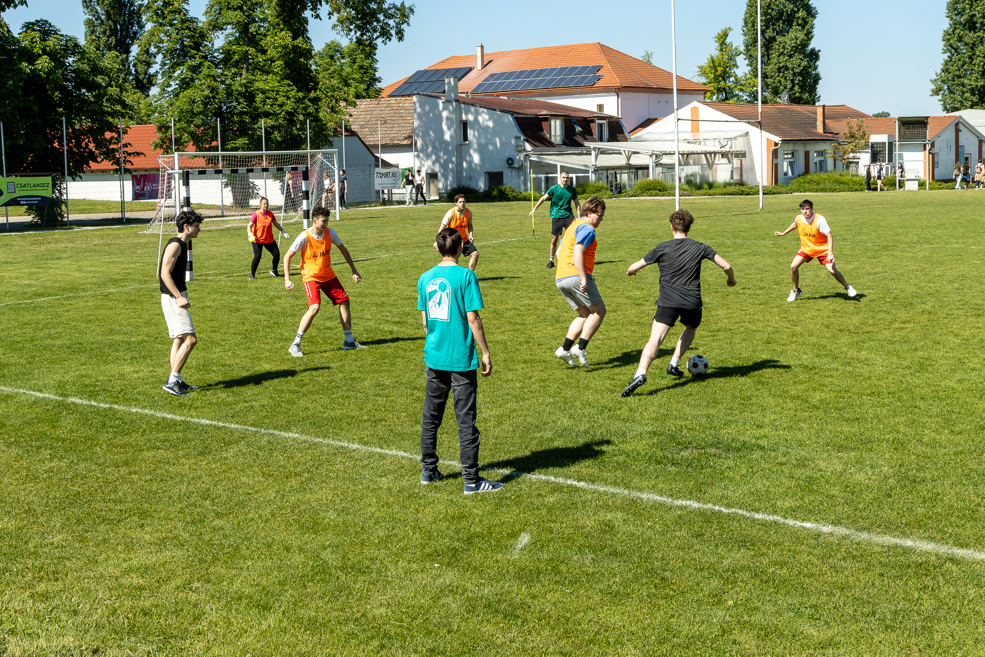 Mozgásban a közösség – Sportnapot tartott a Pázmány BTK Esztergomban