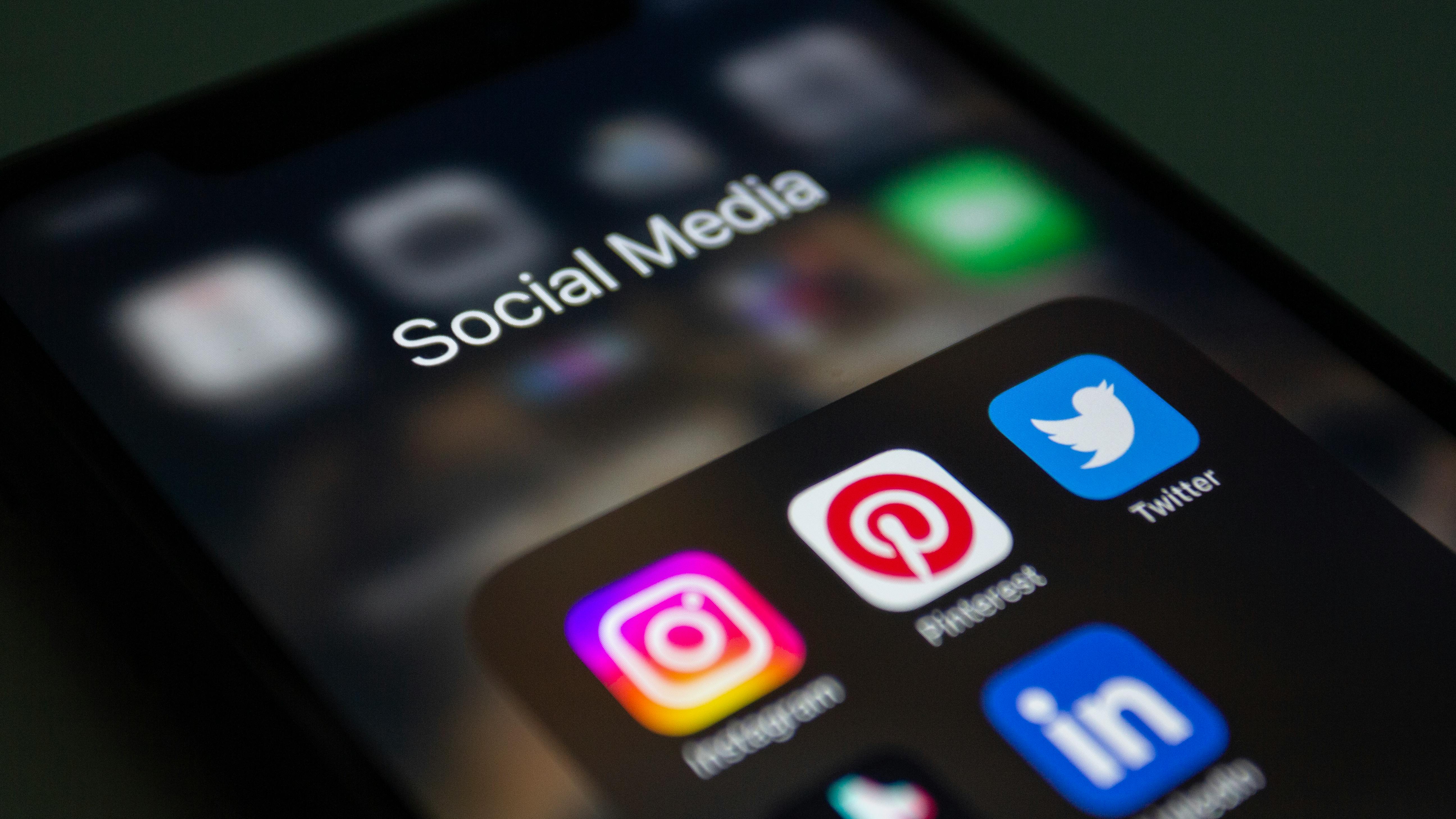 Grúz vendégoktató tartott előadást a social media és oktatás kapcsolatáról