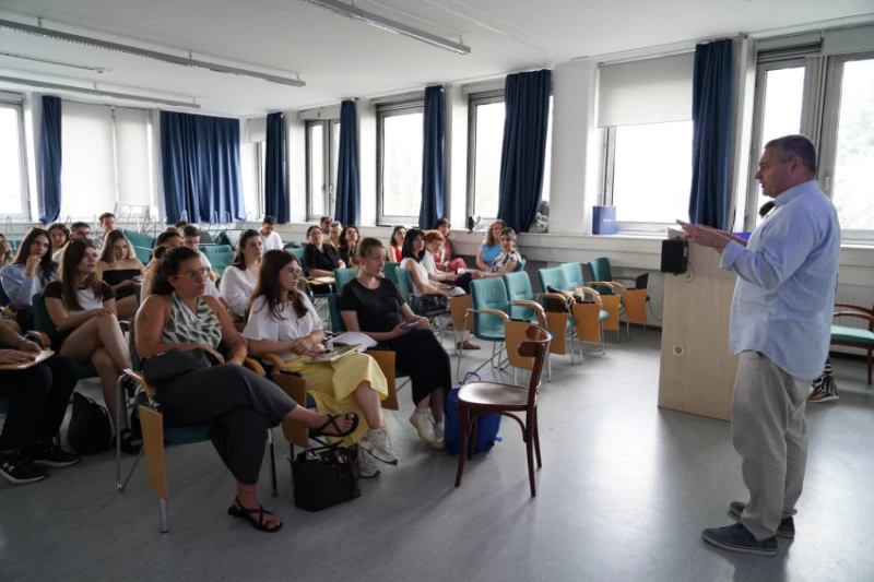 Fókuszban a generatív MI – Nemzetközi nyári egyetem a Pázmányon