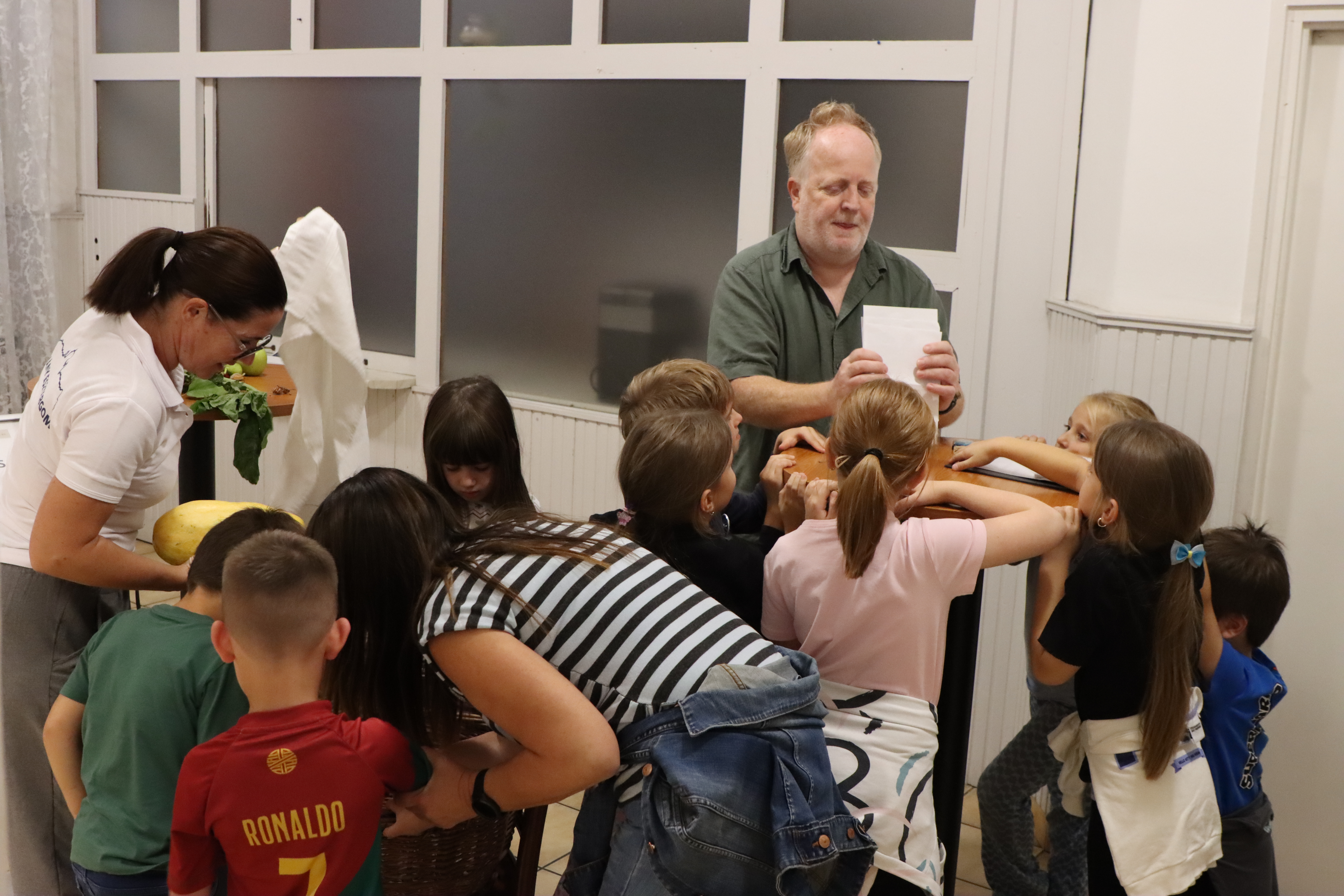 Nagy érdeklődés mellett rendeztük meg a Kutatók Éjszakája programjait az esztergomi Iohanneumban