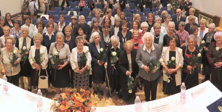 Díszdiploma-átadó ünnepséget tartottak a Pázmányon
