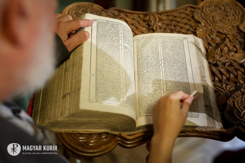 A fordítás nehézségei és értékei a Káldi-biblia tükrében – Tudományos konferencia a Pázmányon