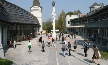 Pázmány – haladunk a korral