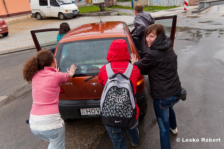 Eszter autója másodszor robbant le a héten.