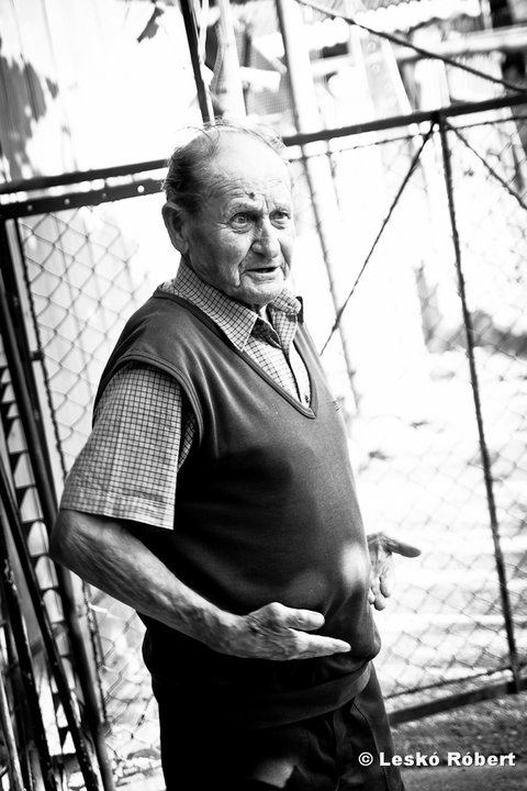 Taskó bácsi udvarában derékig ért a víz.