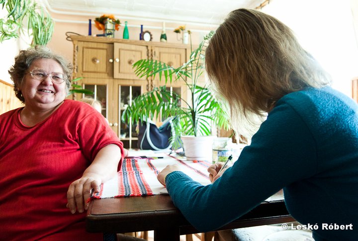 Csilla és első interjúalanya.