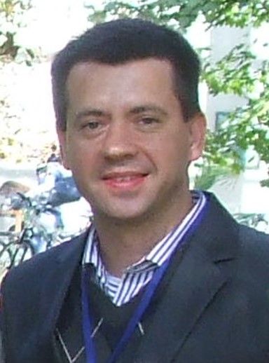 Nemesi <b>Attila László</b> - nemesiattilalaszlo